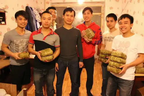 Chạnh lòng tết xa nhà của du học sinh Nga 1 astrkhan4-haduy-500_hque