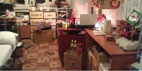 Du học sinh Việt tại Nga thu nhập nghìn đô từ bán đồ khô 2 Góc tập kết đồ khô tại ký túc xá Nga