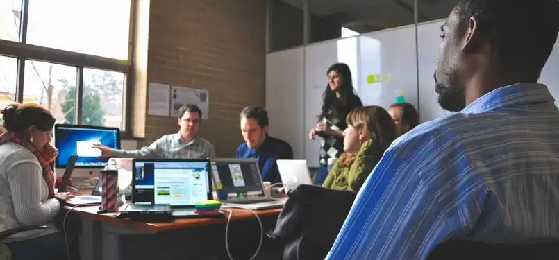 Ngành Công nghệ thông tin nói riêng và Khoa học máy tính nói chung đang thay đổi thế giới chúng ta với tốc độ chóng mặt.