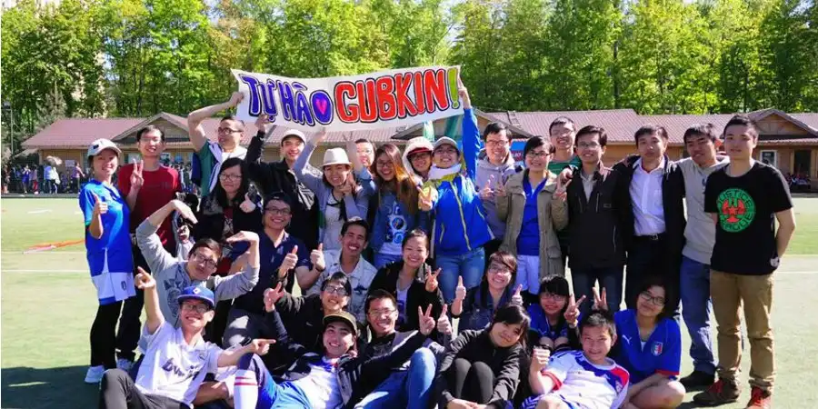 Trượt đại học Việt Nam - Liệu có thể đi Du học Nga? 1 sinhvien-gubkin