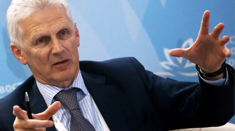 Trợ lý Tổng thống Nga đưa ra ý kiến về việc bãi bỏ bằng cử nhân và thạc sĩ 7 andrei fursenko