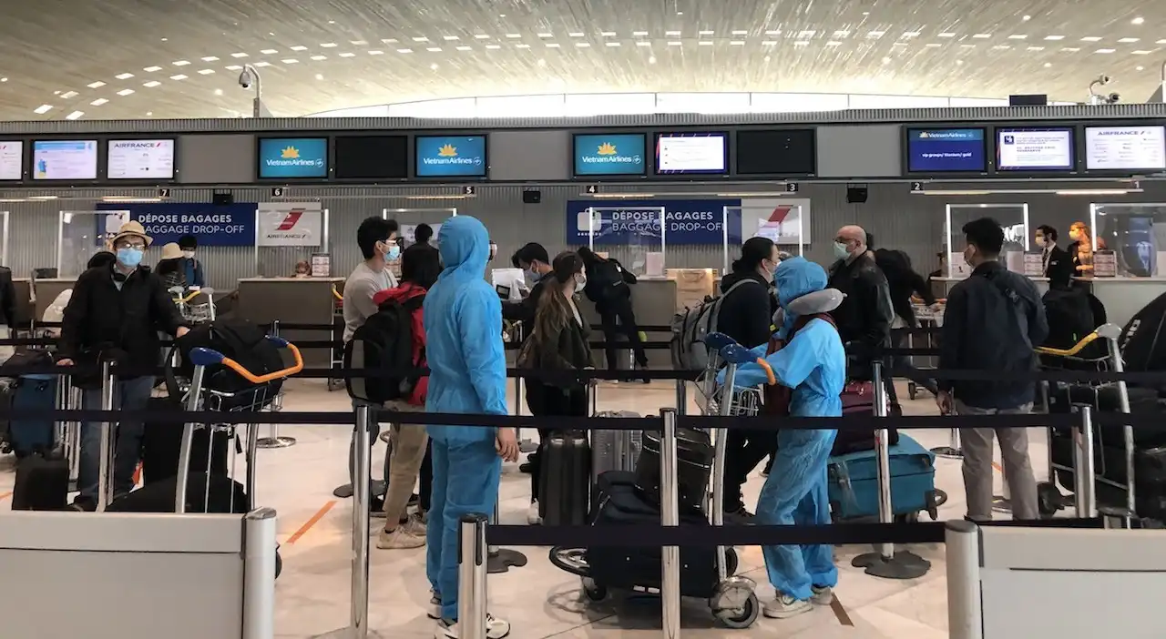 Khuyến cáo công dân Việt Nam tại Nga về nước và thủ tục xuất nhập cảnh 1 cach ly sau nhap canh