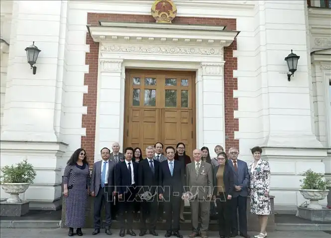 Gặp gỡ giữa Đại sứ quán, Hội Hữu nghị Nga - Việt và Hội Cựu chuyên gia Nga 2 hoi huu nghi nga viet 1922
