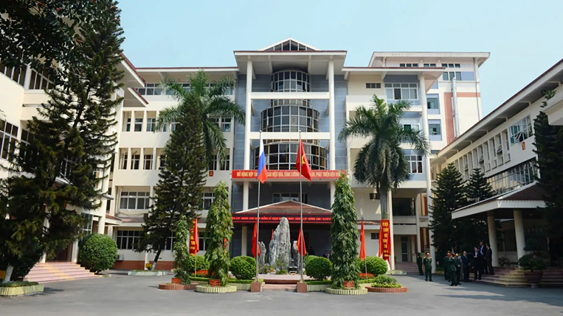 Đại học Tổng hợp Liên bang Viễn Đông sẽ dạy tiếng Nga tại Hà Nội 1