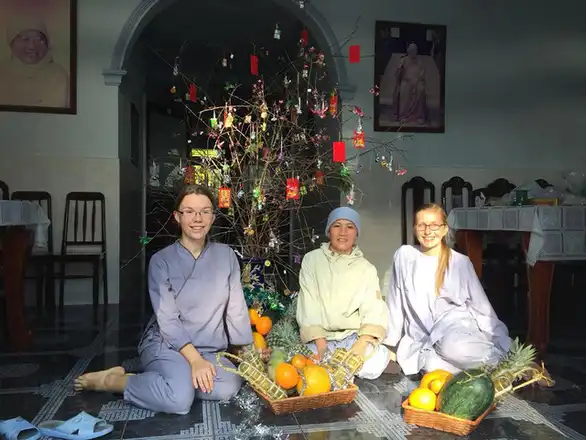 tet viet voi nhung du khach nga o nha trang 01