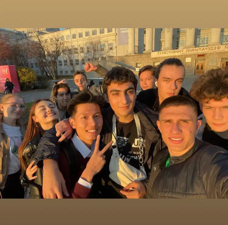 hoang tran nhat dan cu nhan kinh te dai hoc tong hop lien bang ural