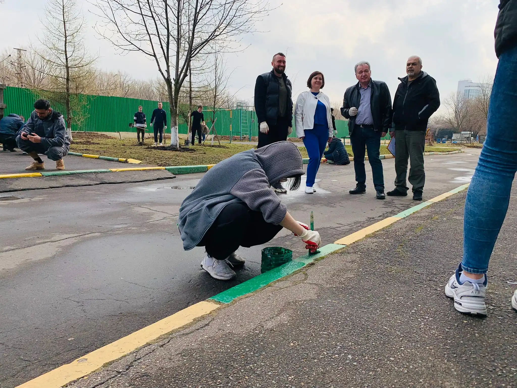 Du học sinh trường Giao thông MADI tổ chức ngày Thứ 7 Subbotnik 2 du hoc sinh truong giao thong madi to chuc ngay lao dong thu 7 subbotnik 02