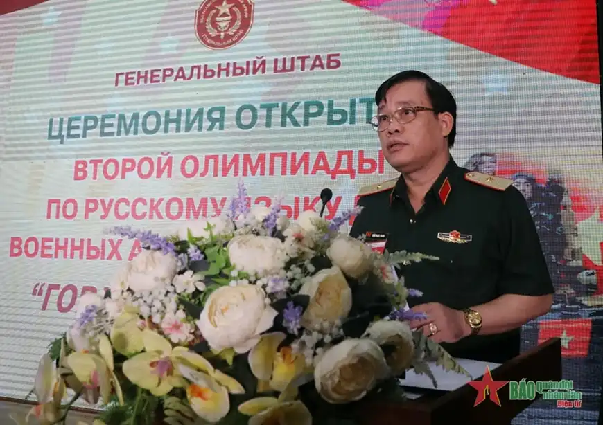 Olympic tiếng Nga khối các trường quân đội chính thức khởi tranh 1 Thiếu tướng, TS Trần Ngọc Thanh phát biểu khai mạc hội thi.