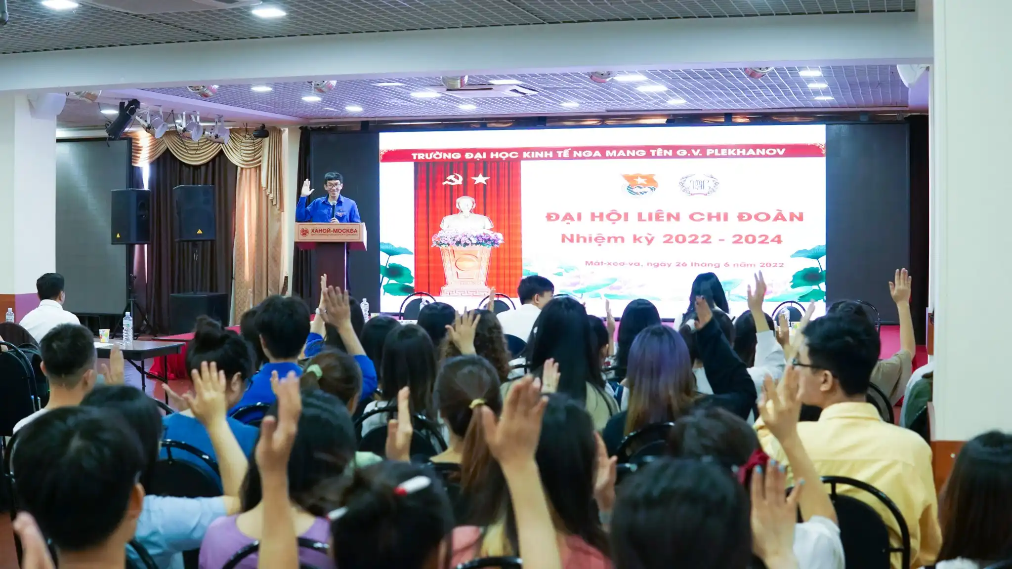 Đại hội Liên Chi đoàn Kinh tế Plekhanov và Giao thông 1 dai hoi lien chi doan dai hoc kinh te quoc dan plekhanov