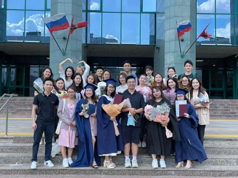 Lễ Tốt nghiệp của Sinh viên Việt Nam tại Đại học GUU 9 le tot nghiep cua sinh vien viet nam tai dai hoc guu