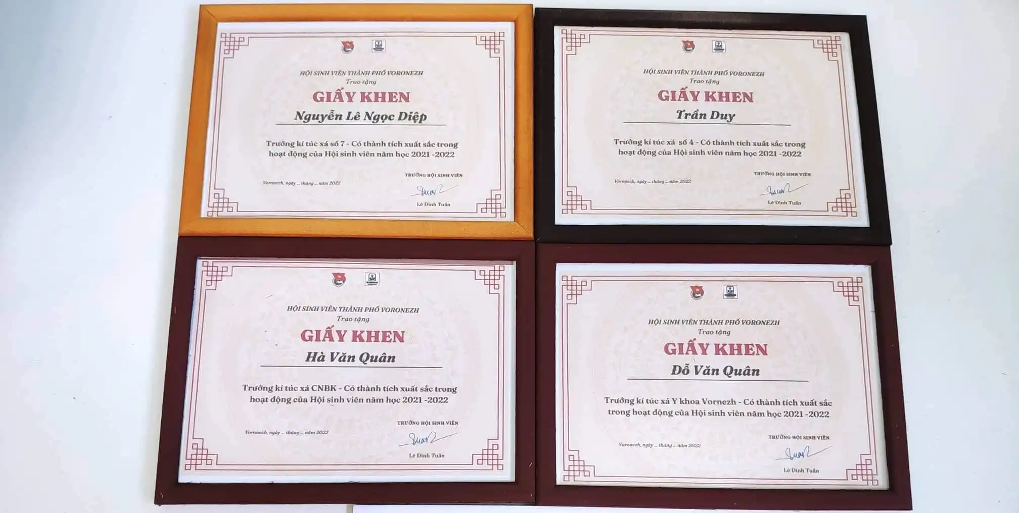 Hội sinh viên Voronezh trao tặng giấy khen cho sinh viên 1 hoi sinh vien voronezh trao tang giay khen cho sinh vien