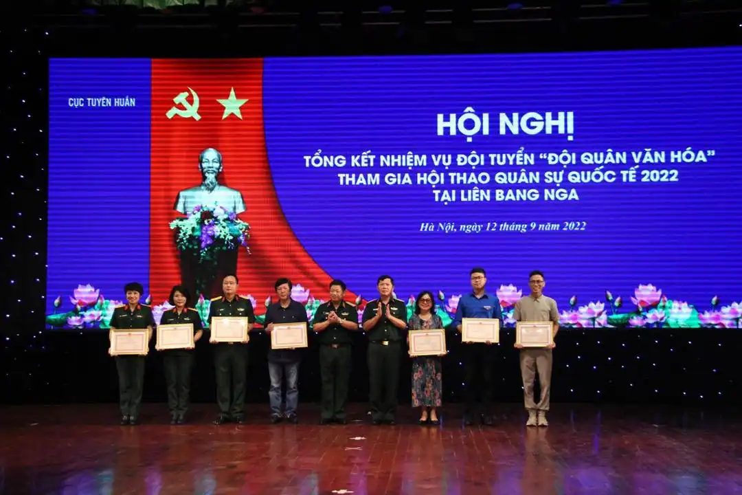 Tổng cục Chính trị trao bằng khen cho Ban cán sự Đoàn Liên bang Nga 1 tong cuc chinh tri trao bang khen cho ban can su doan lien bang nga