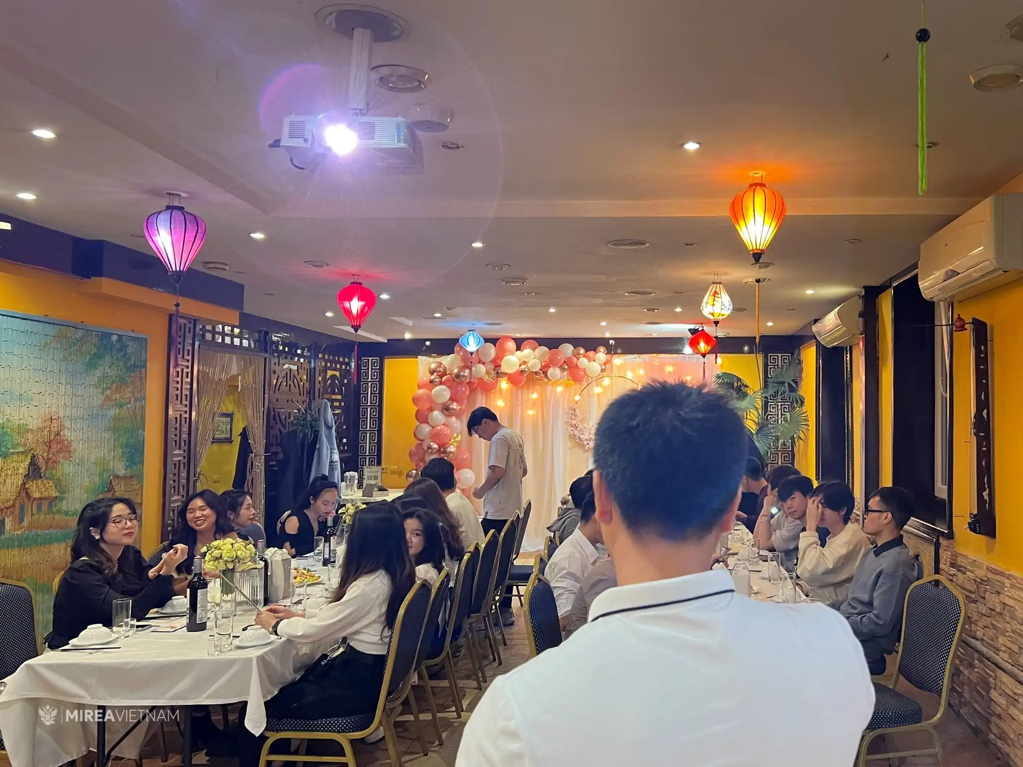 Sinh viên Đại học công nghệ MIREA tổ chức liên hoan mừng 20/10 1 sinh vien dai hoc cong nghe mirea to chuc lien hoan mung 20 10