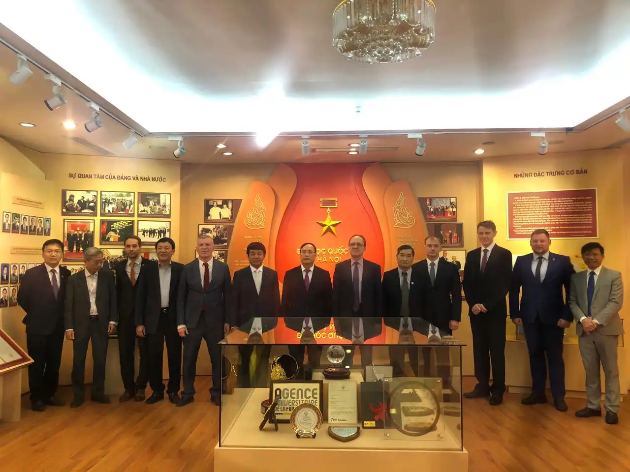 Gặp mặt hữu nghị tại Đại học Quốc gia Hà Nội tháng 11/2022 1 gap mat huu nghi tai dai hoc quoc gia ha noi thang 11 2022