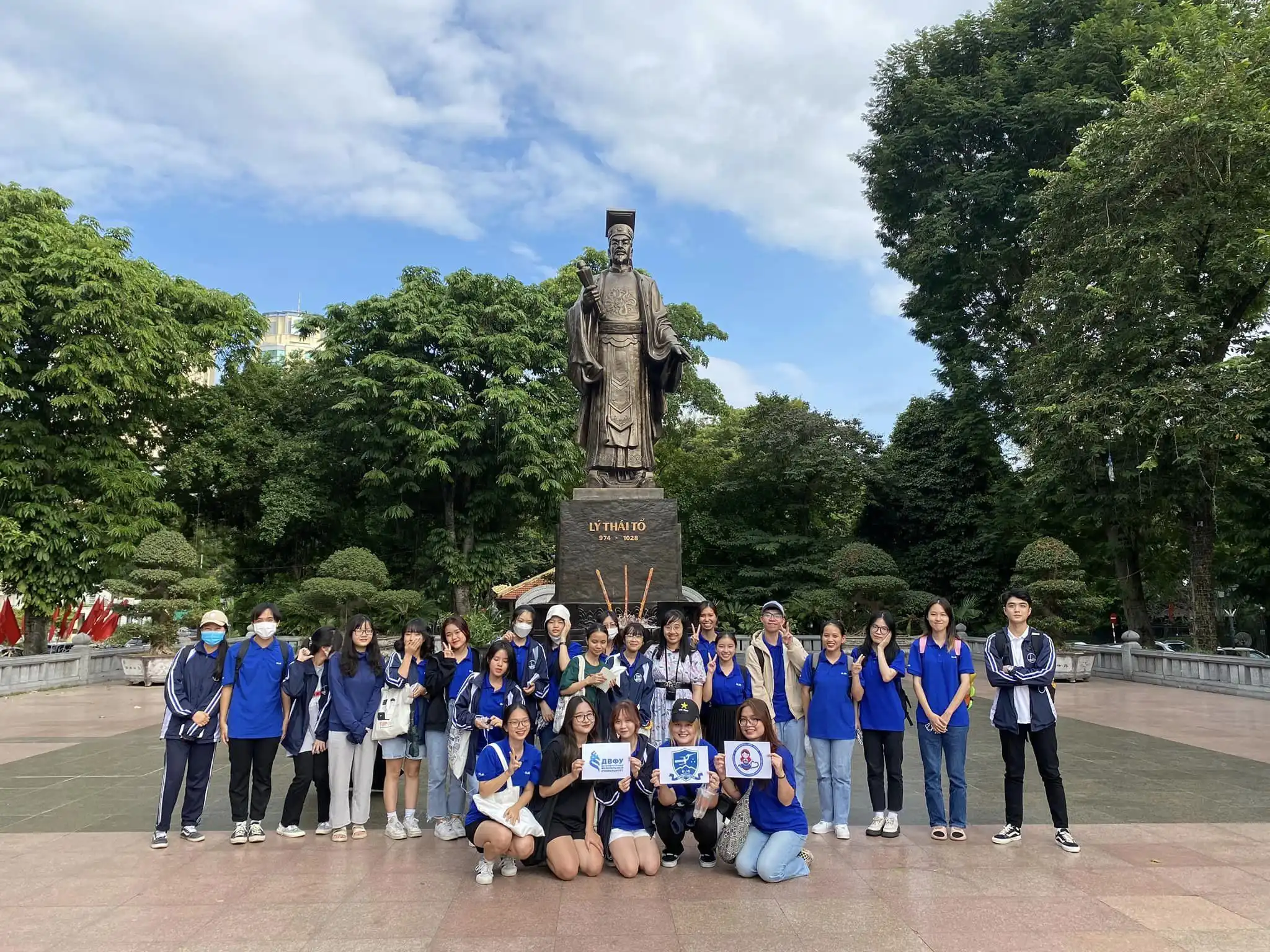 Ngoại khóa Giao lưu giữa Khoa Nga ULIS và Đại diện DVFU Việt Nam 1 ngoai khoa giao luu giua khoa nga ulis va dai dien dvfu viet nam