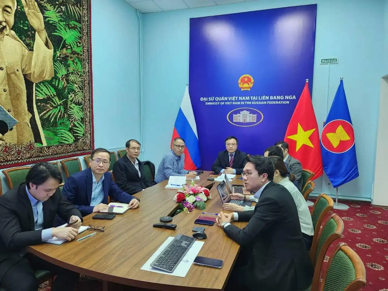 Buổi họp trực tuyến Liên bộ phận giáo dục tại Nga ngày 2/4 1 buoi hop truc tuyen lien bo phan giao duc tai nga ngay 2 4