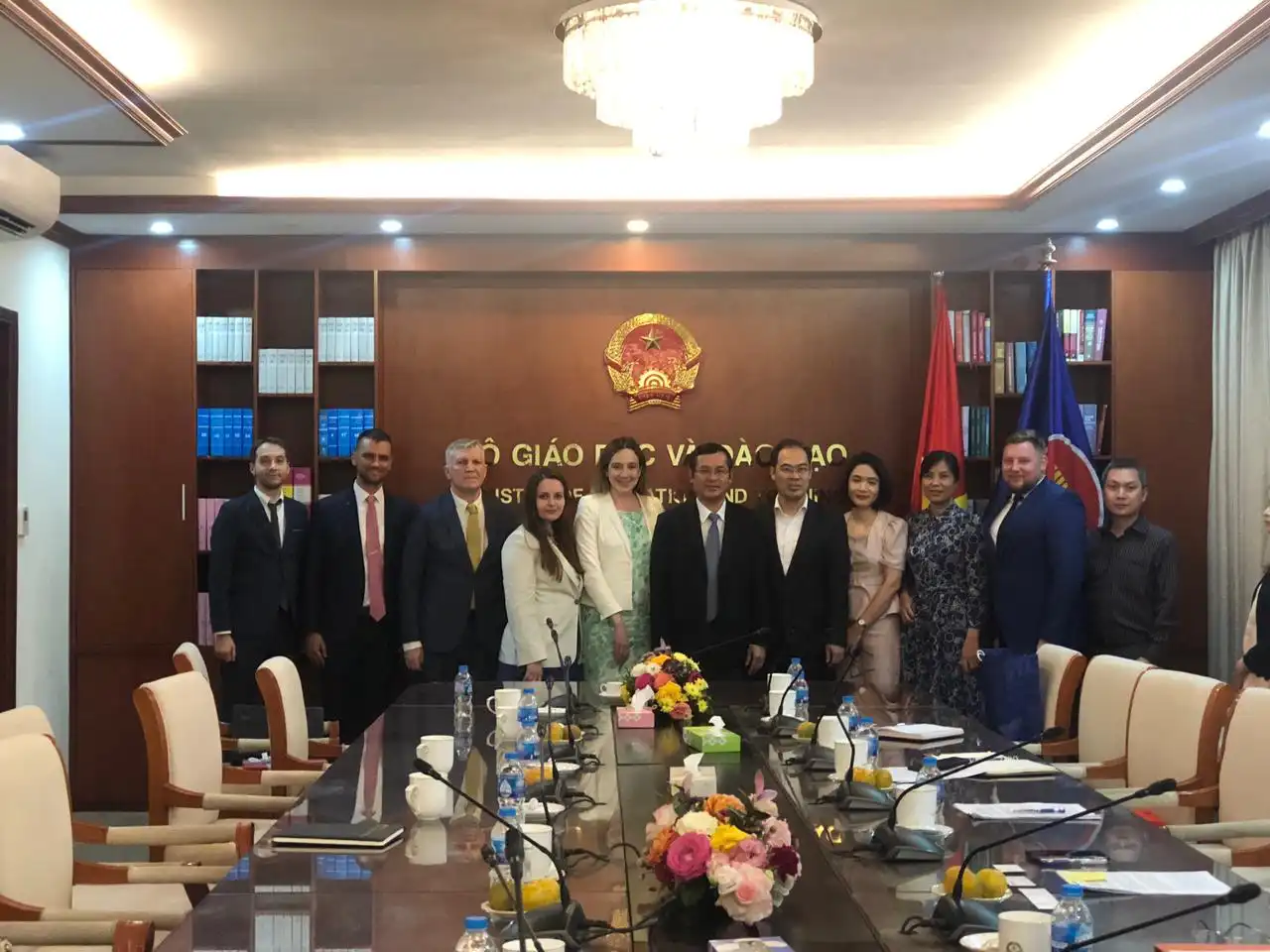 Đoàn làm việc tại Bộ Giáo dục và Đào tạo Việt Nam tháng 4/2023 1 doan lam viec tai bo giao duc va dao tao viet nam thang 4 2023