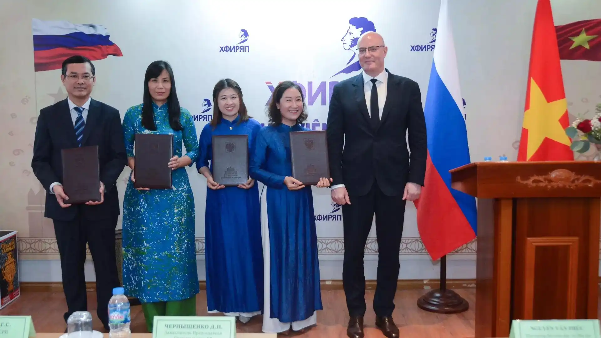 Lịch sử Phân viện Pushkin tại Hà Nội bắt đầu bước sang một trang mới 1 lich su phan vien pushkin tai ha noi bat dau buoc sang mot trang moi