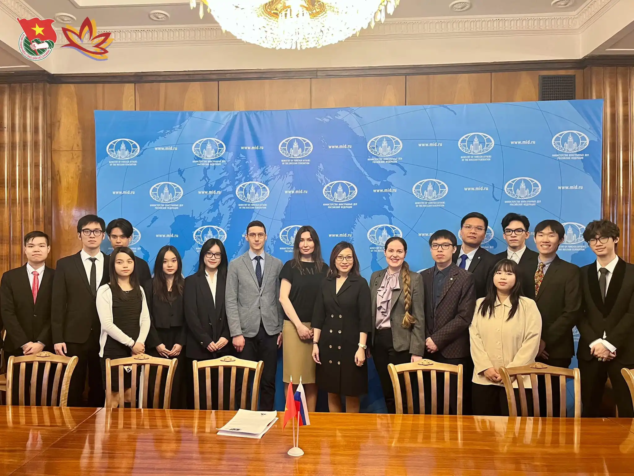 Sinh viên MGIMO thăm quan trụ sở Bộ Ngoại giao Liên bang Nga 1 sinh vien mgimo tham quan tru so bo ngoai giao lien bang nga