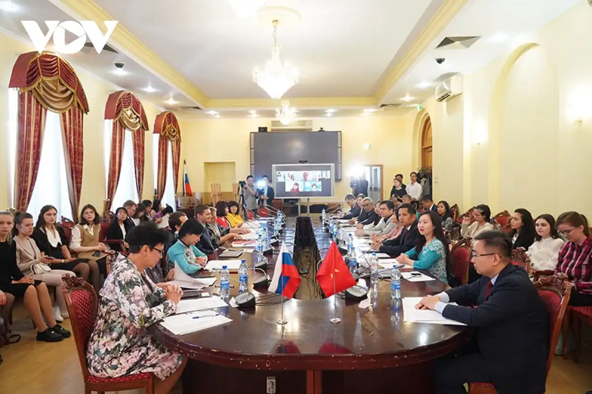 Về buổi Tọa đàm Tiếng Việt tại Liên bang Nga - triển vọng và thách thức 1 ve buoi toa dam tieng viet tai lien bang nga trien vong va thach thuc