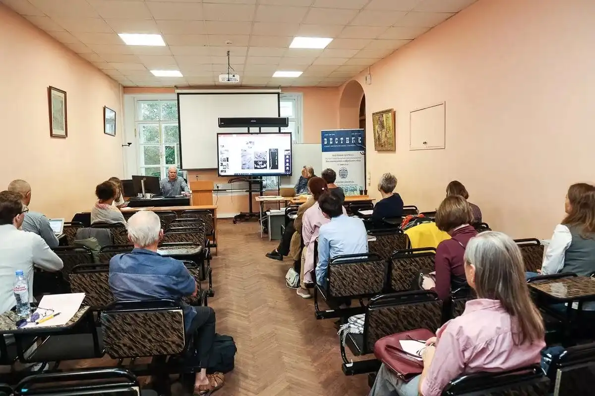 Cuộc hộp chuyên đề tiếng Việt tại Hội thảo khoa học ở St. Petersburg 1 cuoc hop chuyen de tieng viet tai hoi thao khoa hoc o st petersburg