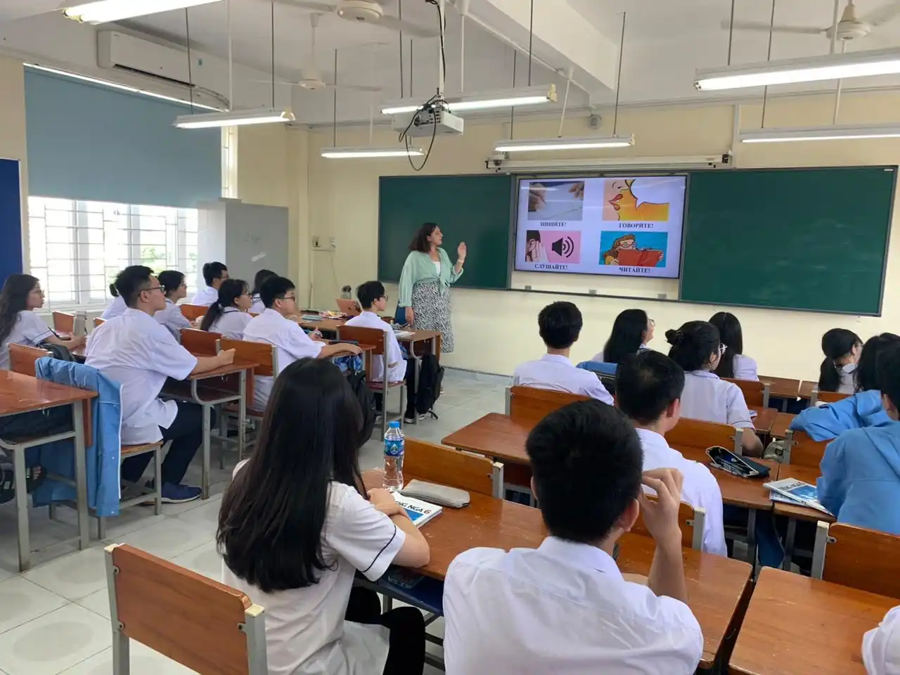 Giáo viên chiến thắng cuộc thi "Thạc sĩ tiếng Nga - 2023" tại Việt Nam 1 giao vien chien thang cuoc thi thac si tieng nga 2023 tai viet nam