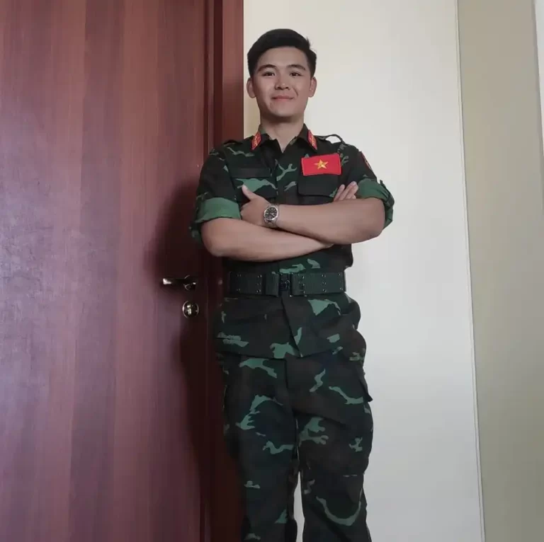 bui trong hieu cu nhan khong quan hoc vien khong quan mang ten zhukovsky va gagarin 4