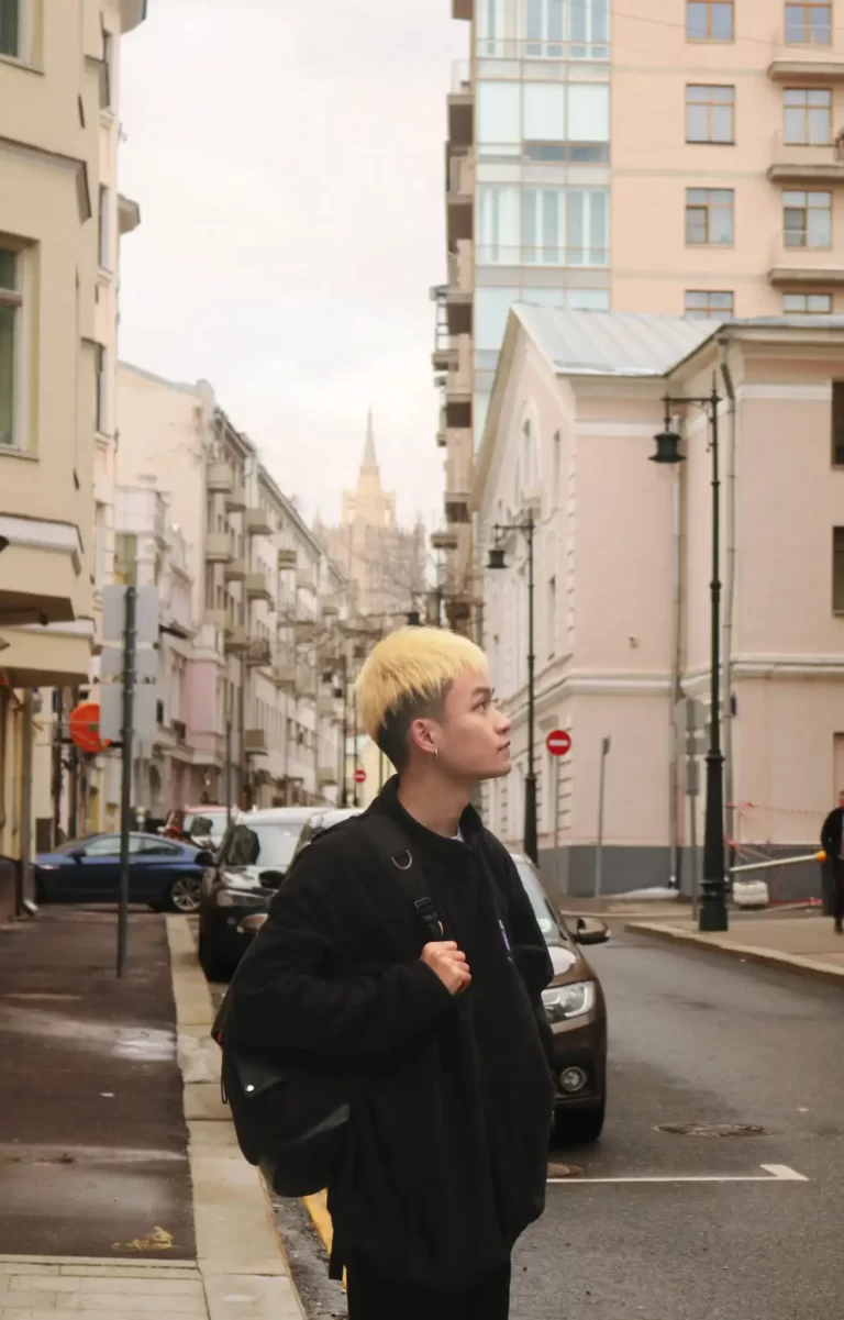 do anh quan cu nhan kinh te dai hoc kinh te quoc dan nga mang ten plekhanov 1