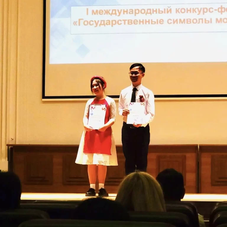 nguyen tam huong nhi cu nhan bao chi dai hoc xa hoi quoc gia nga 1