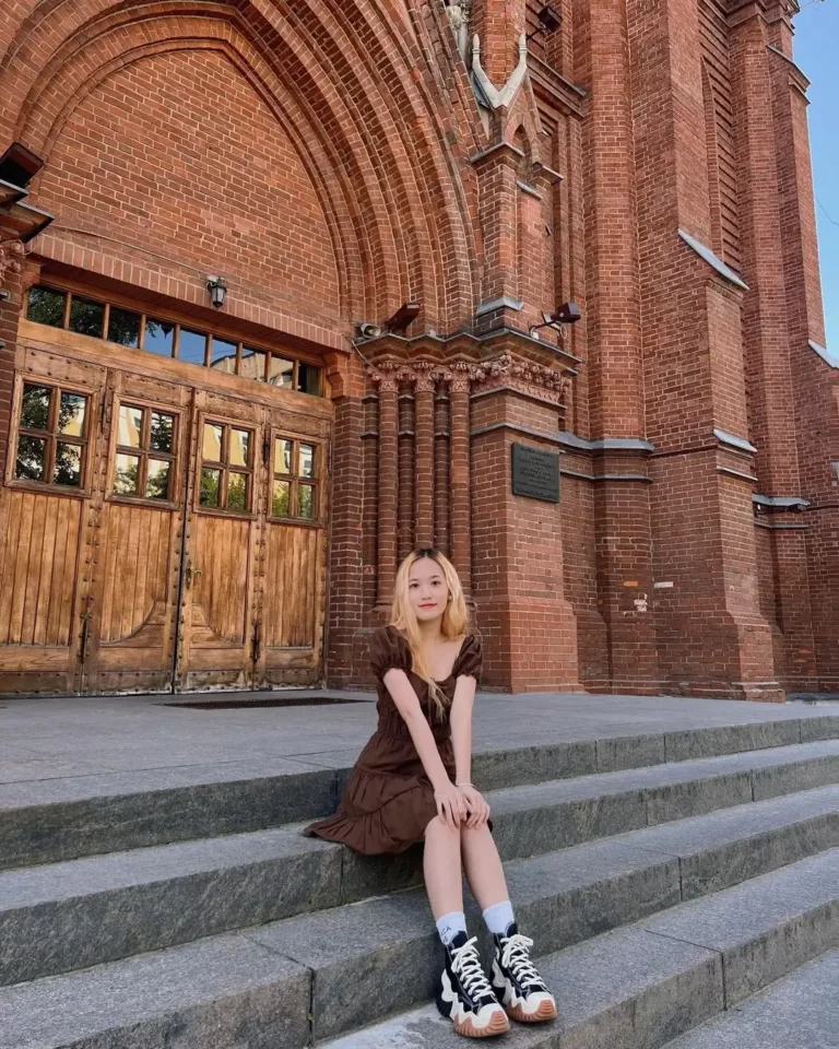 nguyen thi diem thu vien dai hoc ngon ngu quoc gia nga mang ten pushkin 5