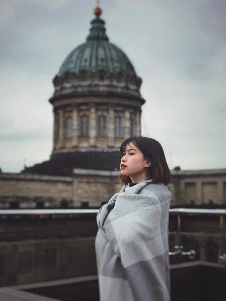 nguyen thu huong cu nhan du lich dai hoc kinh te quoc dan saint petersburg 5