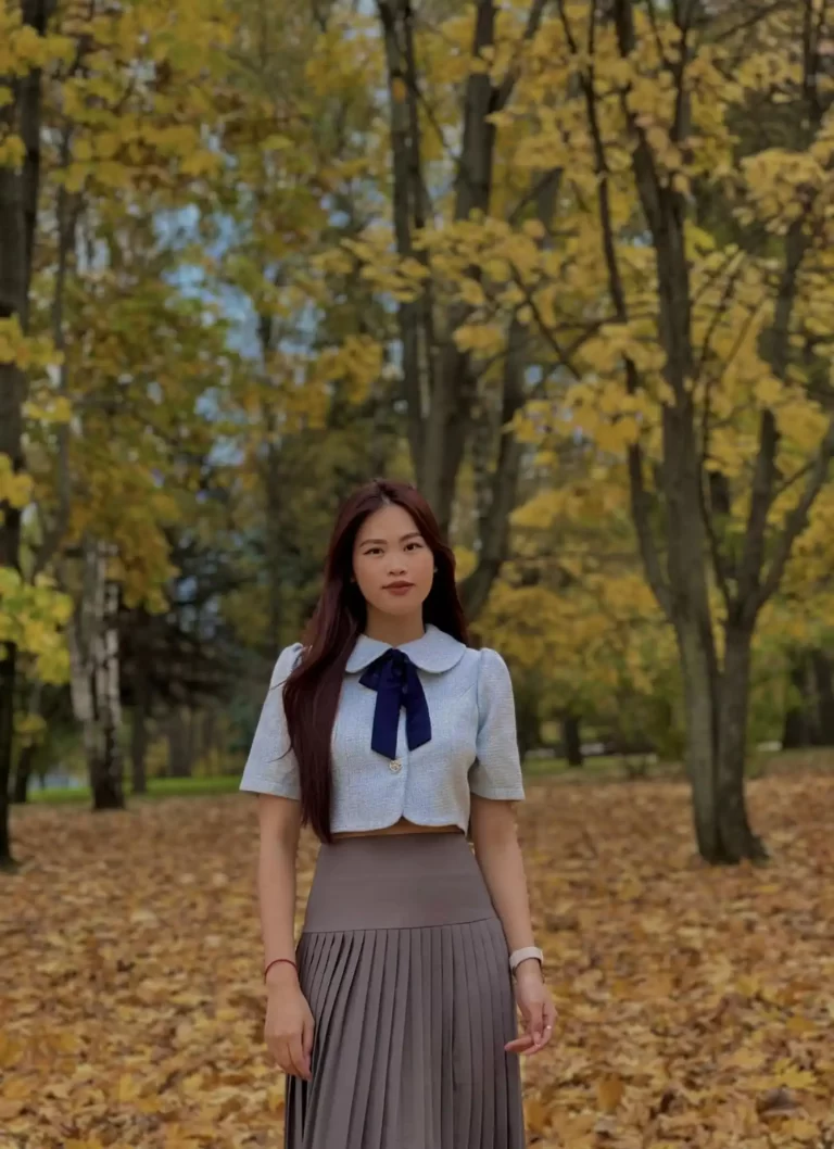 pham thi hang nga cu nhan du lich dai hoc dich vu va du lich quoc gia nga 8