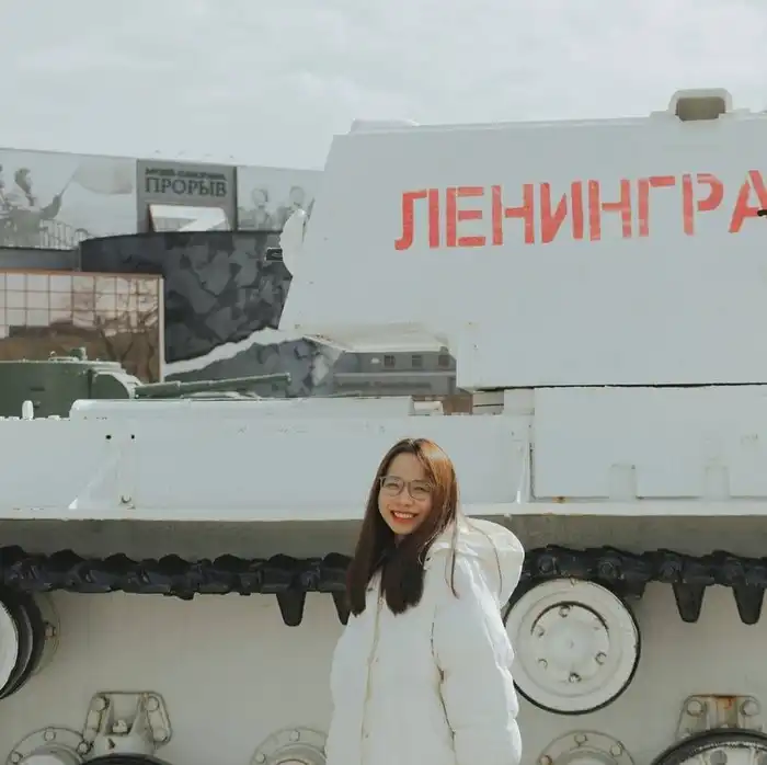 ta nhat vinh cu nhan ngon ngu hoc dai hoc su pham quoc gia nga mang ten herzen 1