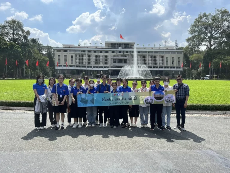 dinh doc lap va hanh trinh dia chi do cua sinh vien khoa nga hcmue