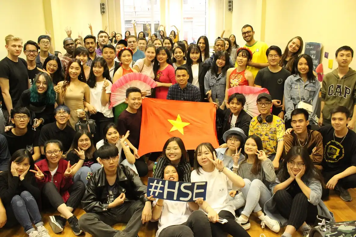 Sinh viên Việt Nam tại Đại học Kinh tế HSE