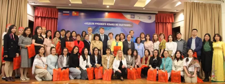 le khai mac tuan le tieng nga tai viet nam nam 2023