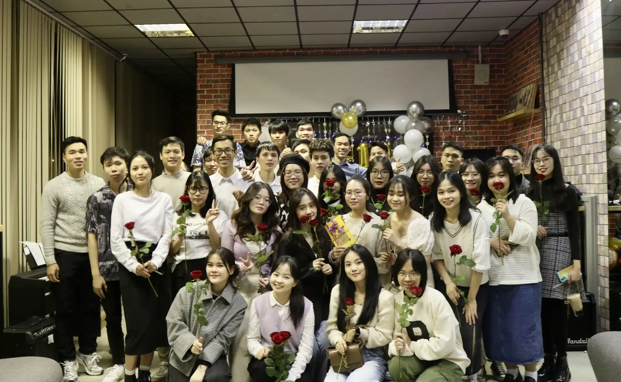 Tổng kết Ngày lễ 20/10 tại Đại học Bách khoa Saint Petersburg 1 tong ket ngay le 20 10 tai dai hoc bach khoa saint petersburg