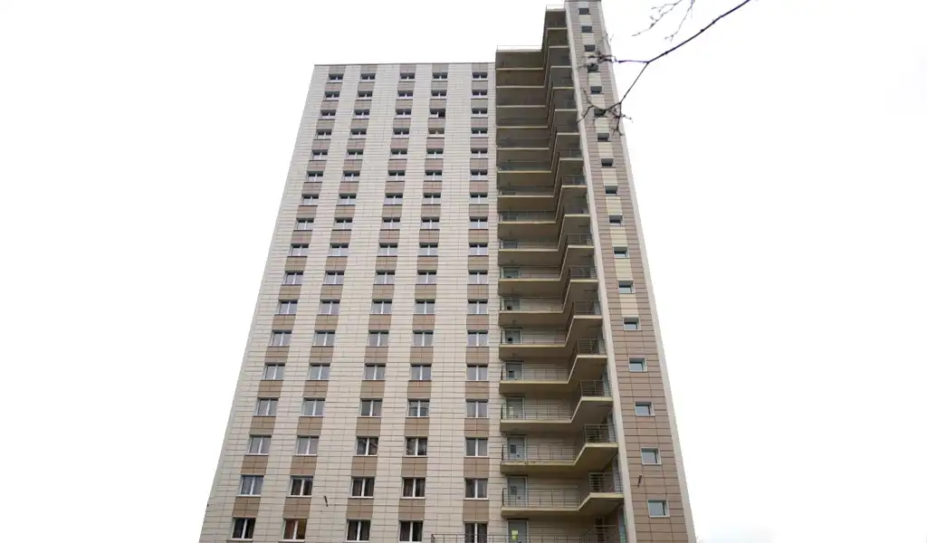 rudn ky tuc xa cao tang 15