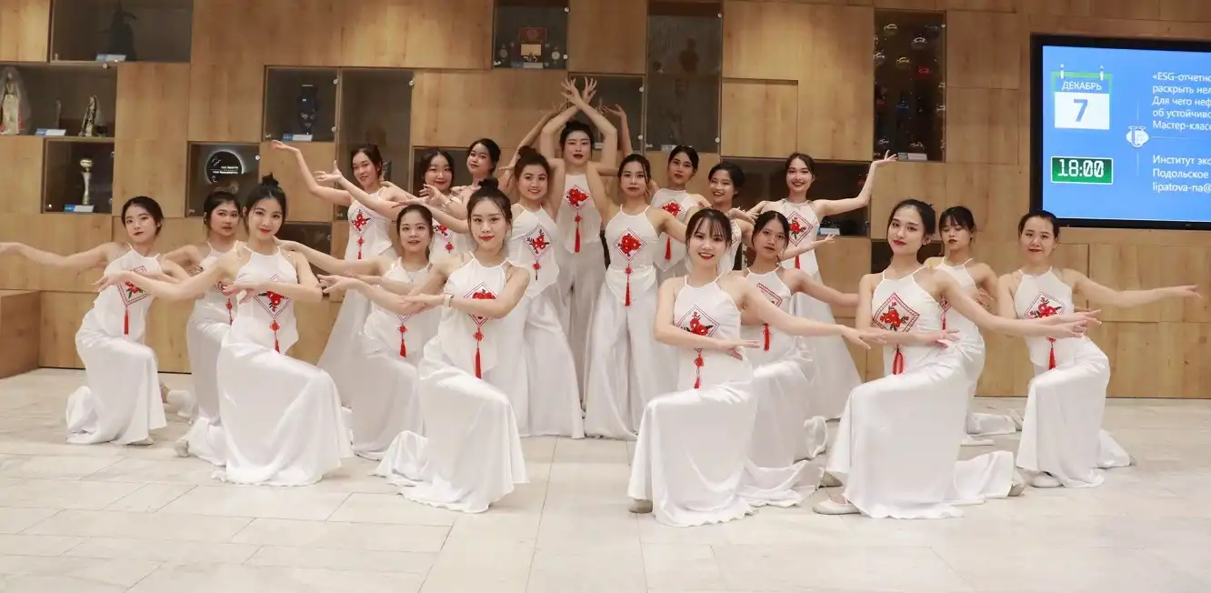 Đại học tổng hợp Hữu nghị các dân tộc Nga «RUDN» 29 rudn sinh vien viet nam 04