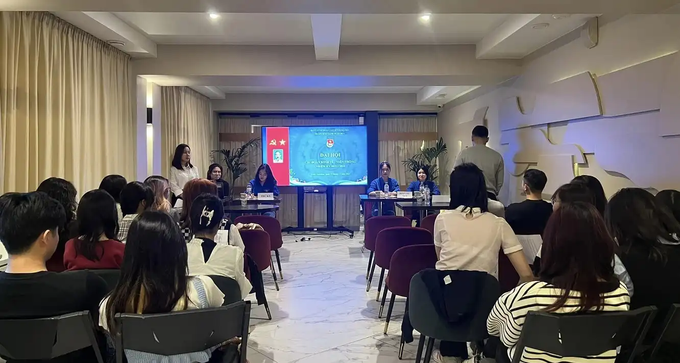 Đại học Kinh tế quốc gia Saint Petersburg 15 unecon sinh vien vietnam