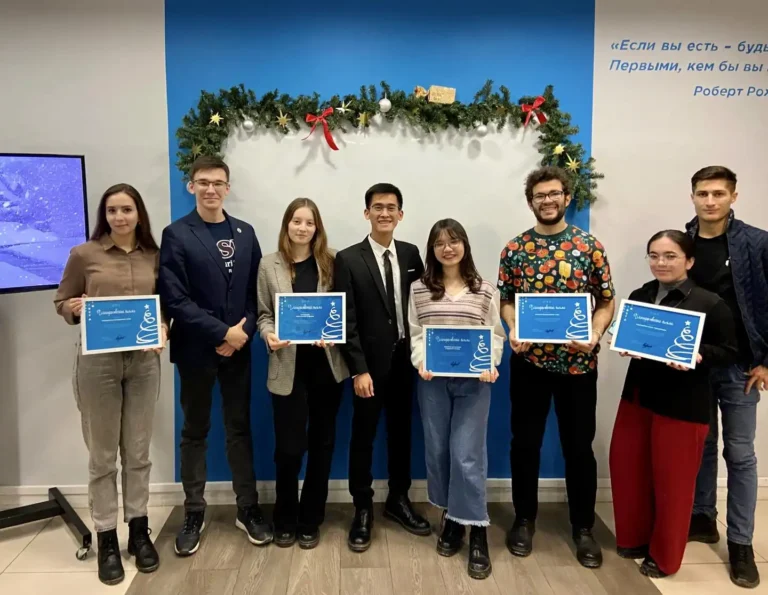 Lưu học sinh Việt Nam tại Tyumen nhận thư cảm ơn của Hội sinh viên quốc tế 12 luu hoc sinh viet nam tai tyumen nhan thu cam on cua hoi sinh vien quoc te