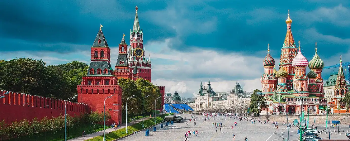 quang truong do nha tho thanh basil