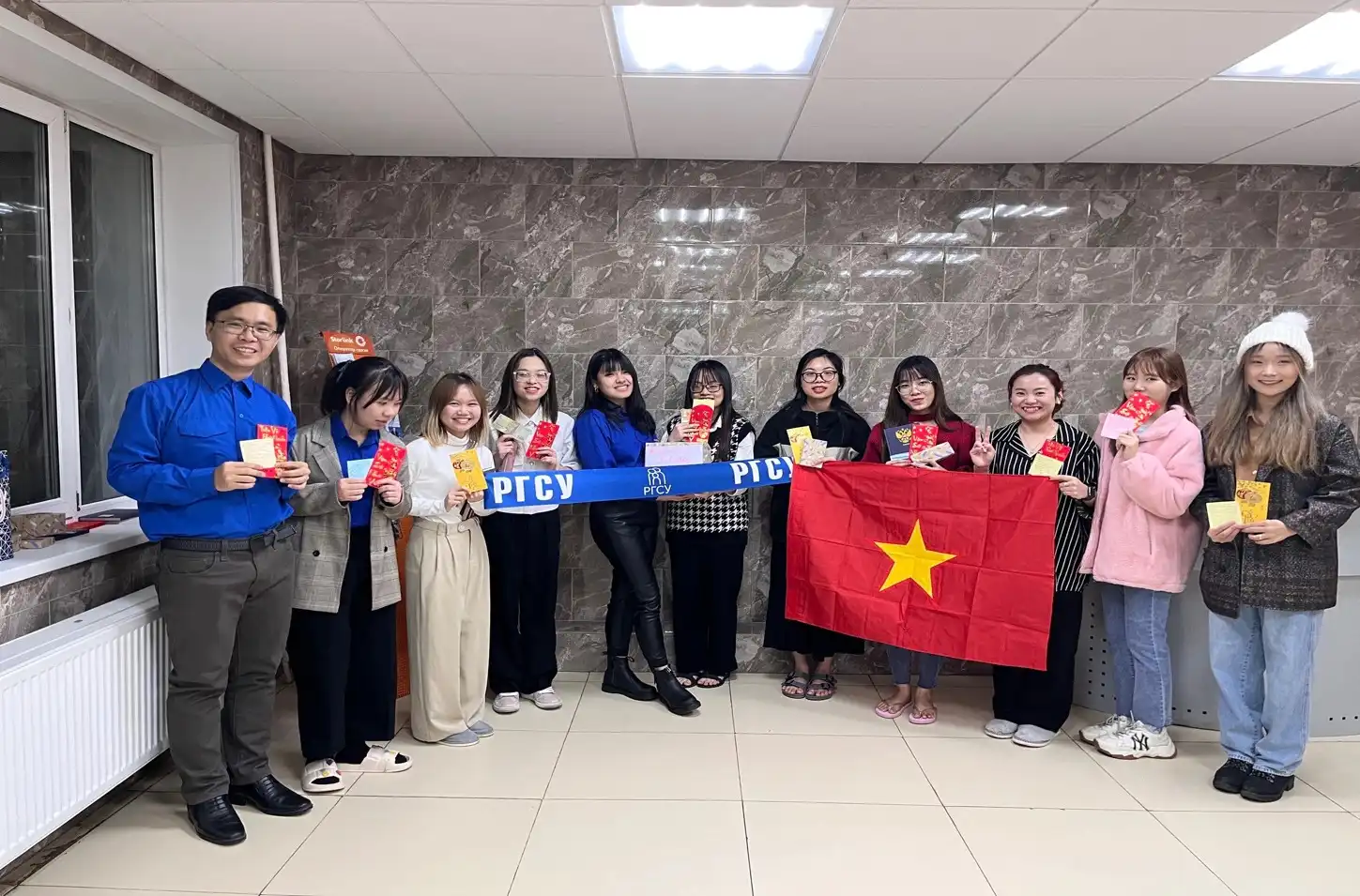 Tết xa nhưng vẫn đậm tình quê của sinh viên Đại học Xã hội Nga 2 tet xa nhung van dam tinh que cua sinh vien dai hoc xa hoi nga 1