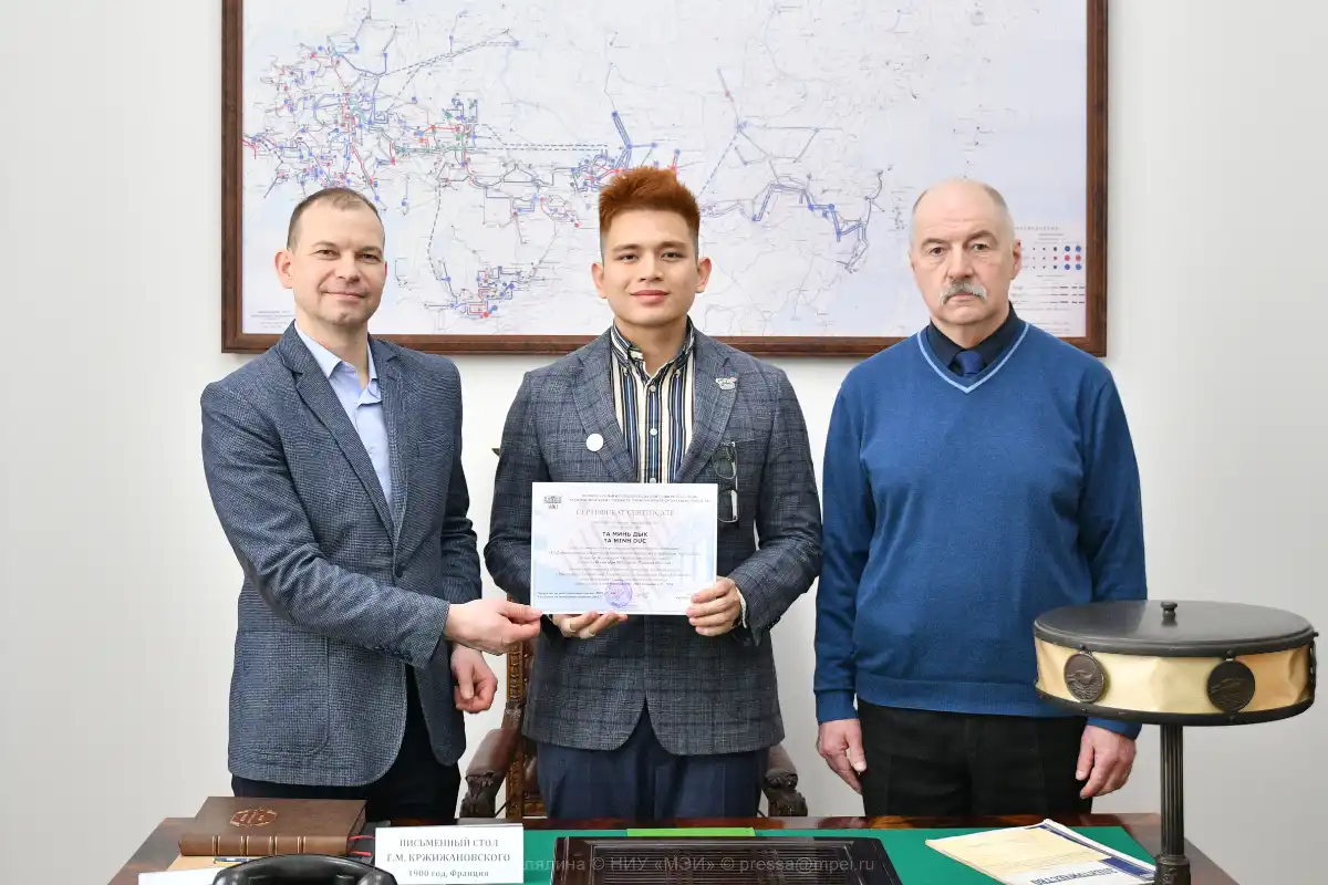 Thực tập sinh đầu tiên tốt nghiệp của Liên hiệp Đại học Kỹ thuật Nga-Việt 1 thuc tap sinh dau tien tot nghiep cua lien hiep dai hoc ky thuat nga viet