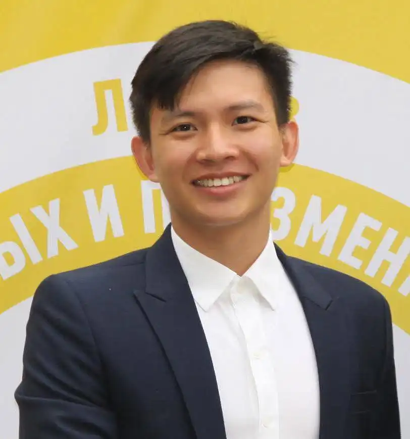 tien si le huynh duc hoc vien kinh te quoc dan va hanh chinh cong nga 2