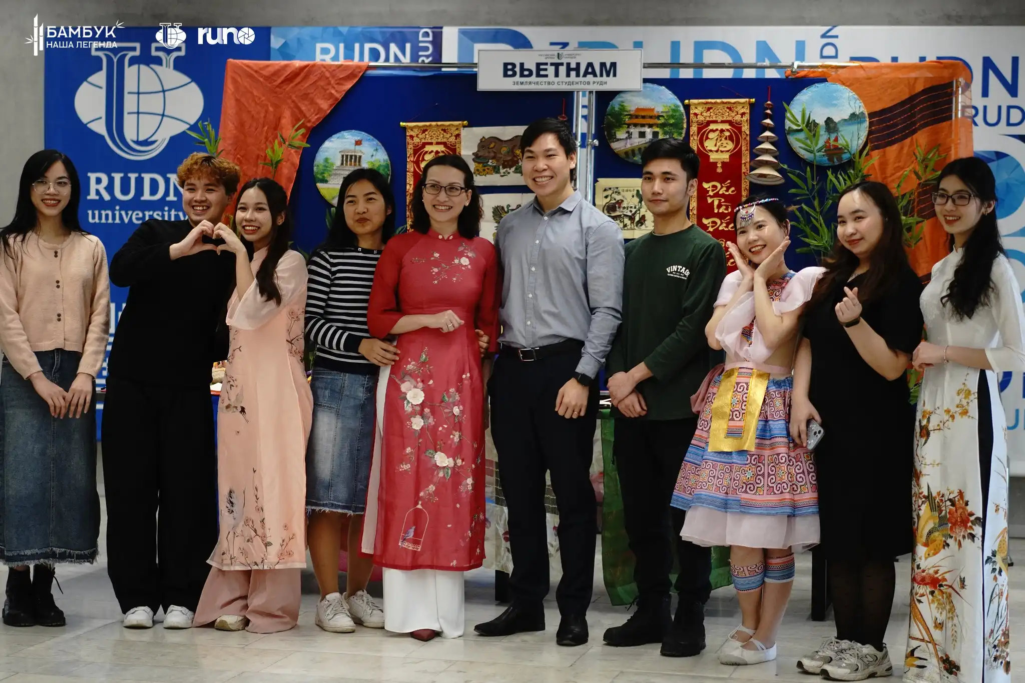 Triển lãm và Hội nghị bàn tròn trong Tuần lễ Văn hóa Việt Nam 2024 1 trien lam va hoi nghi ban tron trong tuan le van hoa viet nam 2024