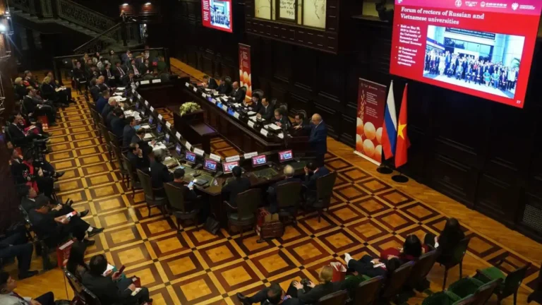 Diễn đàn Hiệu trưởng đại học Việt Nam - Liên bang Nga năm 2024 13 dien dan hieu truong dai hoc viet nam lien bang nga nam 2024 1