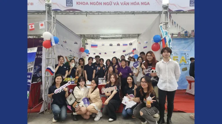 Gian hàng của sinh viên khoa Nga tại Ngày hội ULIS FIRE DAY 2024 17 gian hang cua sinh vien khoa nga tai ngay hoi ulis fire day 2024