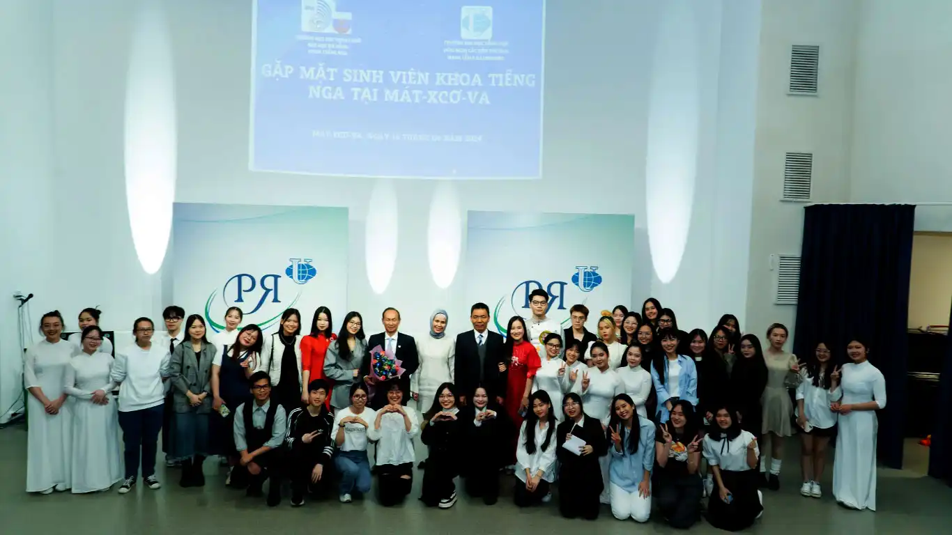 Giao lưu Cựu sinh viên Đại học Ngoại ngữ Đà Nẵng tại Đại học RUDN 1 giao luu cuu sinh vien dai hoc ngoai ngu da nang tai dai hoc rudn