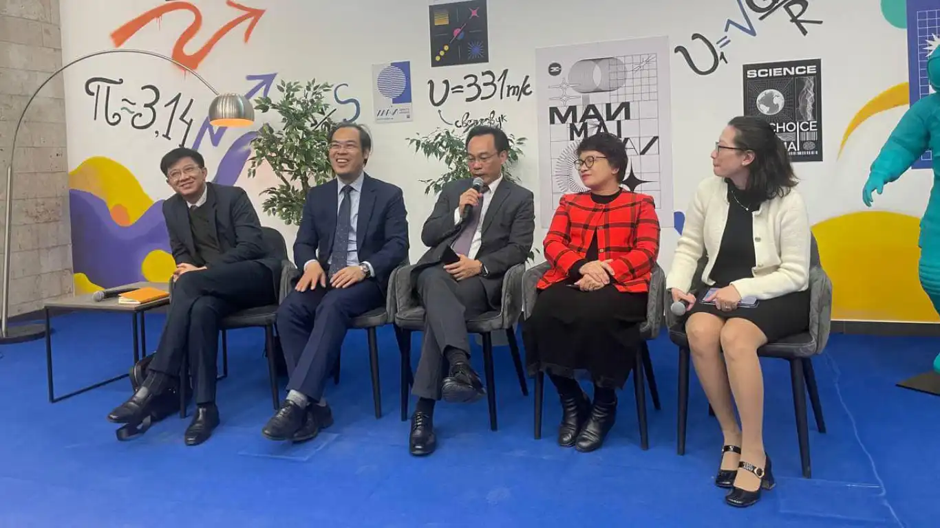 Sinh viên Việt Nam tại Nga gặp mặt Thứ trưởng Bộ Giáo dục & Đào tạo 1 sinh vien viet nam tai nga gap mat thu truong bo giao duc dao tao